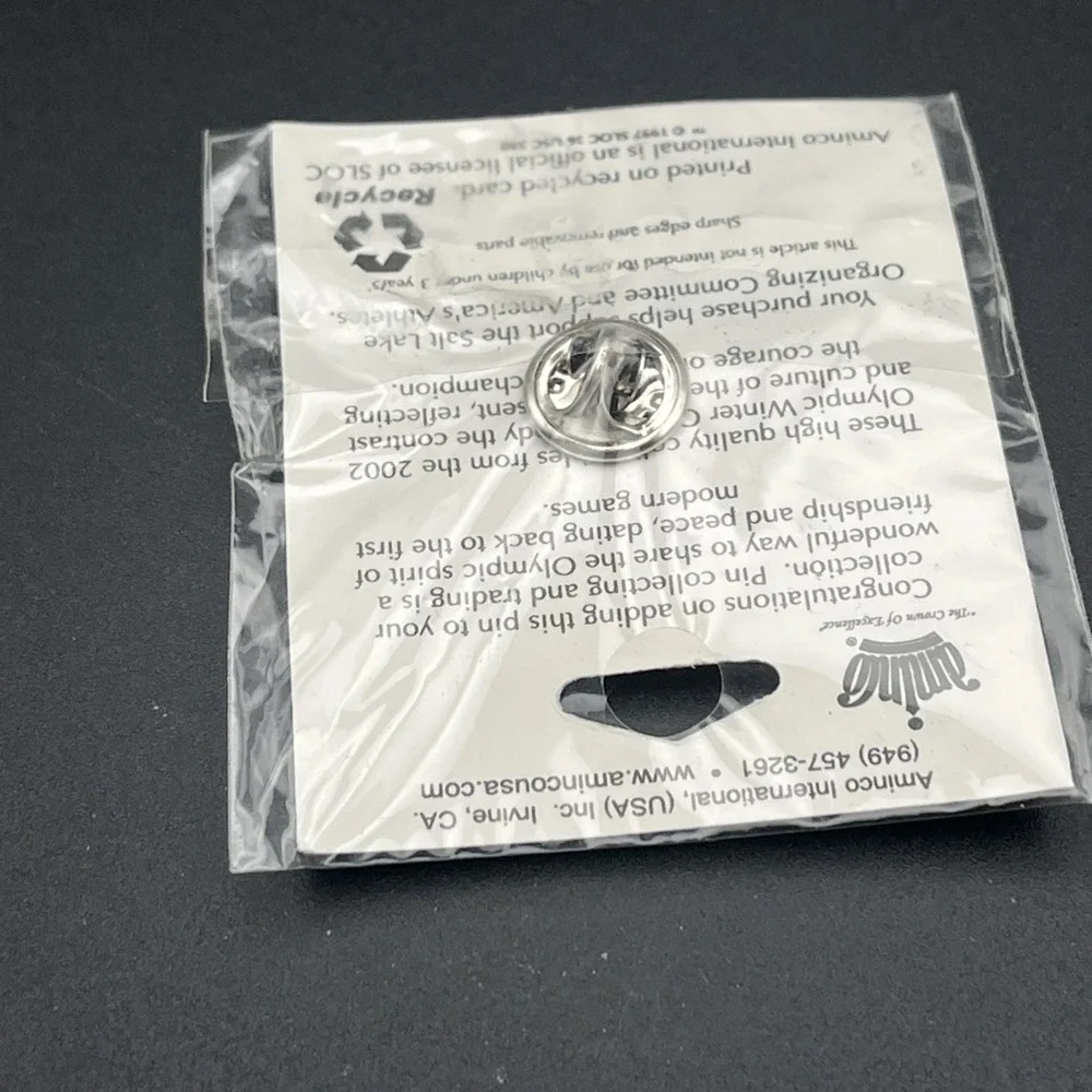 2002 Salt Lake City Winter Olympics Aminco Kids Girl FigureSkating Lapel Hat Pin